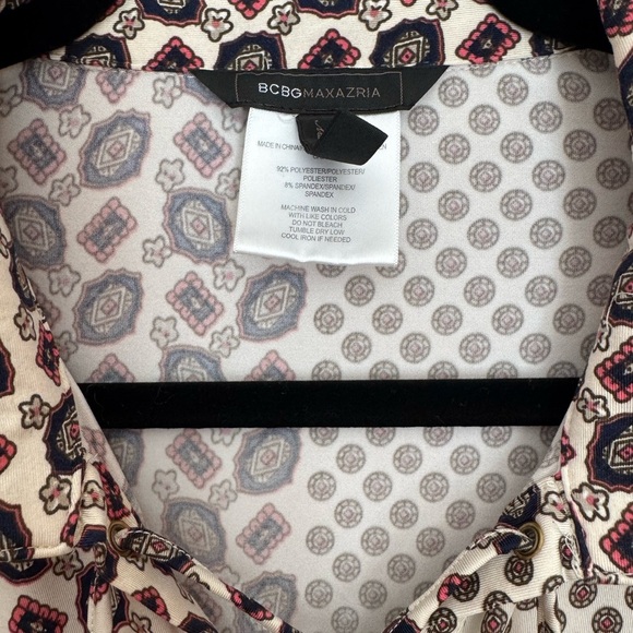 BCBGMaxAzria Boho Paisley Geometric Lace Up Blouse Size Large Dressy Casual Top - Picture 2 of 6